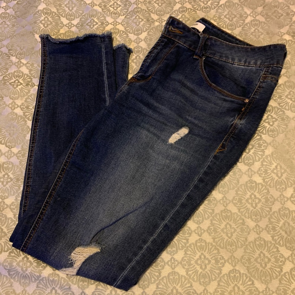 Kensie distressed jeans